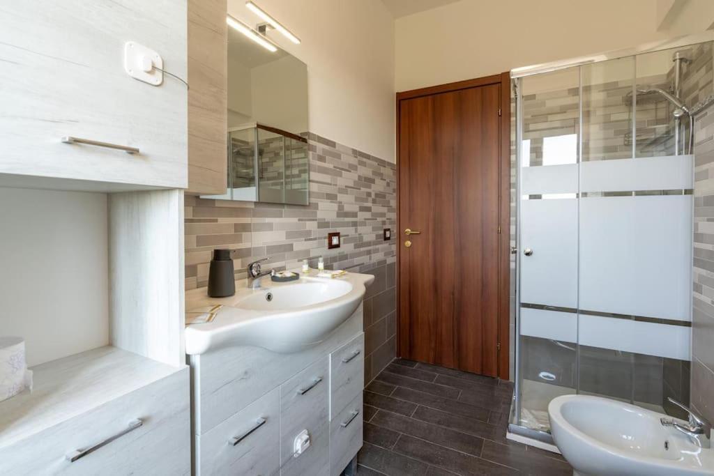 Appartamento A 100m Dal Tram Gordiani House *